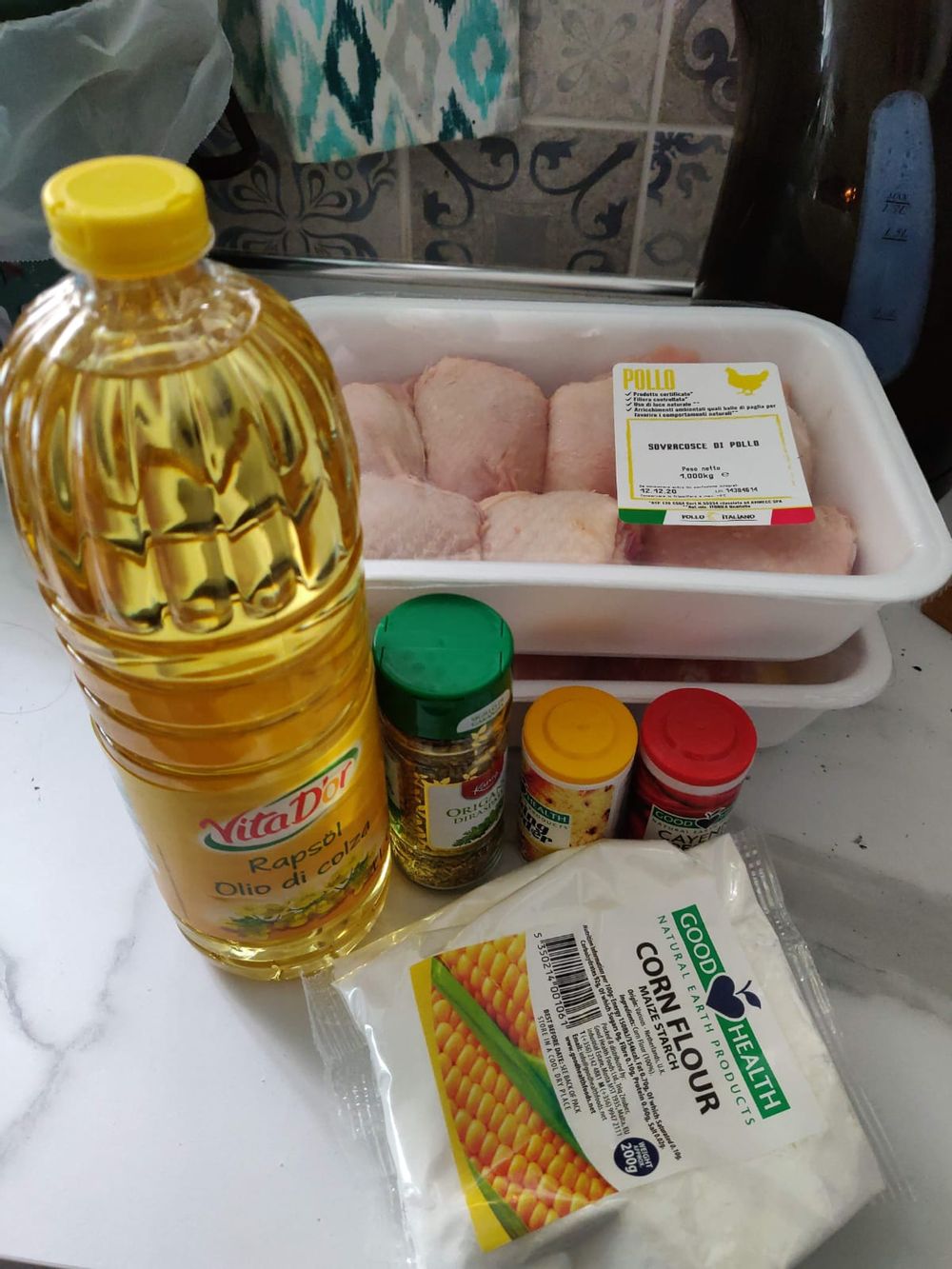 ingredients used to make the crispy, fried chicken