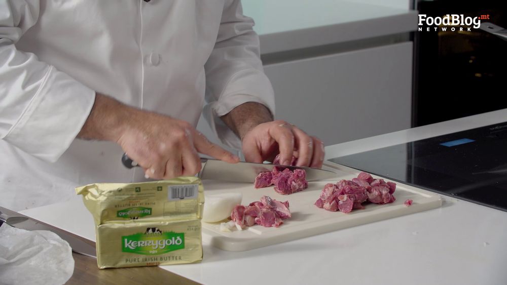 Marvin Gauci cutting up steak into cubes on FoodBlog's Marvin's Five