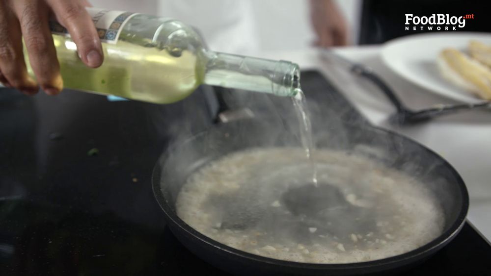 Deglazing the pan with some fine white wine from FoodBlog Marvin's Five