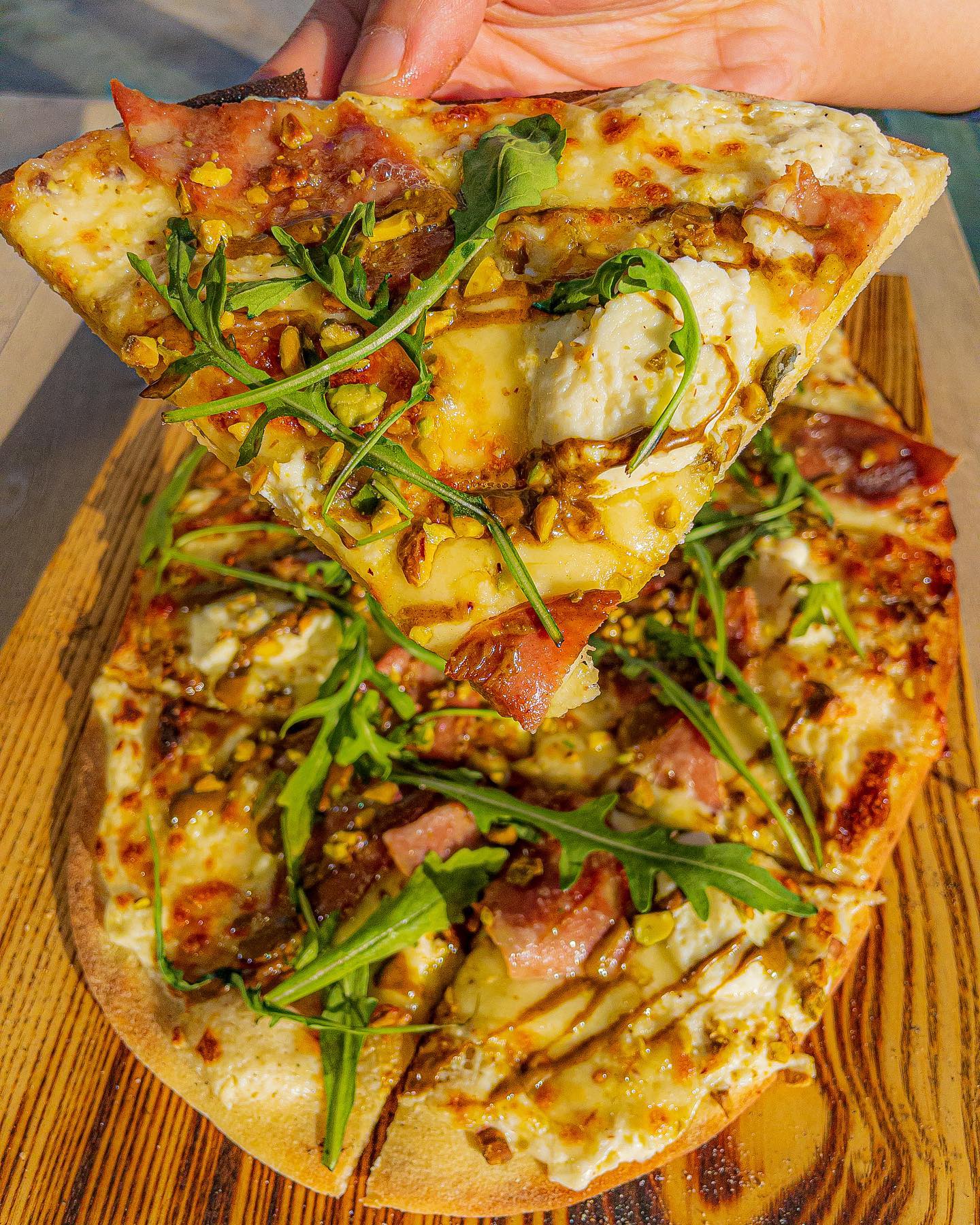 Eri's Gourmet Restaurant & Cafe