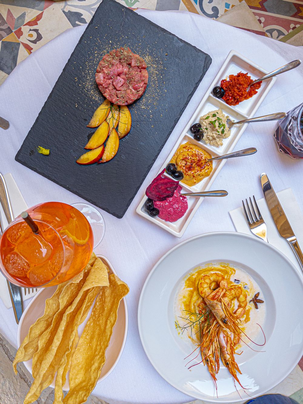 Tuna Tartare, Crispy, Crunchy Popadom and Pan-fried Curried King Prawn at Blue House, Birgu.