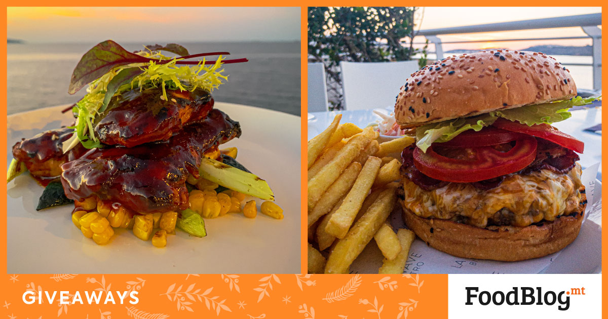 Our First Christmas Giveaway! π
πΌ