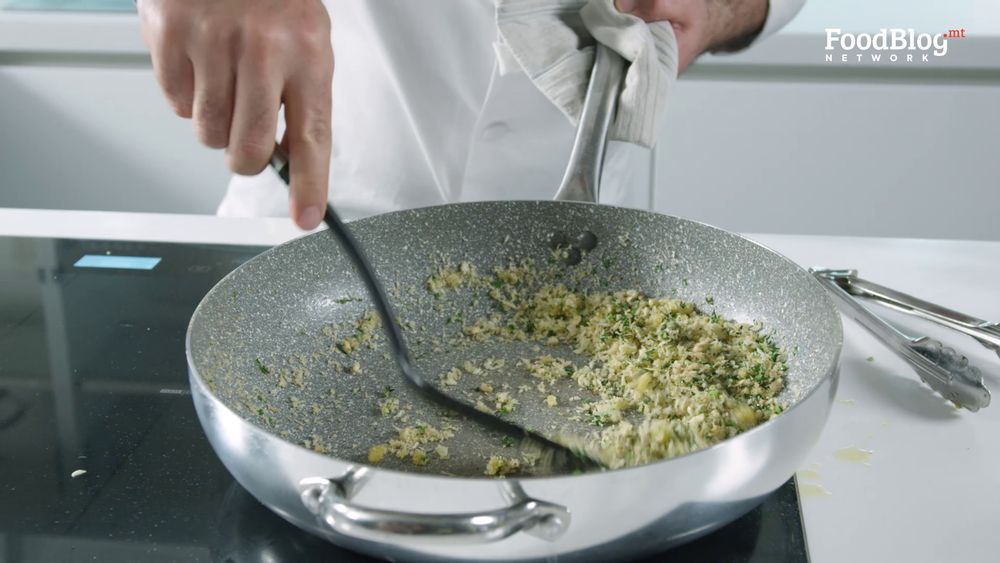 But first... the crumble, or stuffing... whatever you call it, it's damn good.