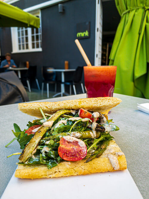 FoodBlog Review Mint, Sliema. Your 7 a day in one meal 🌿 FoodBlog Malta
