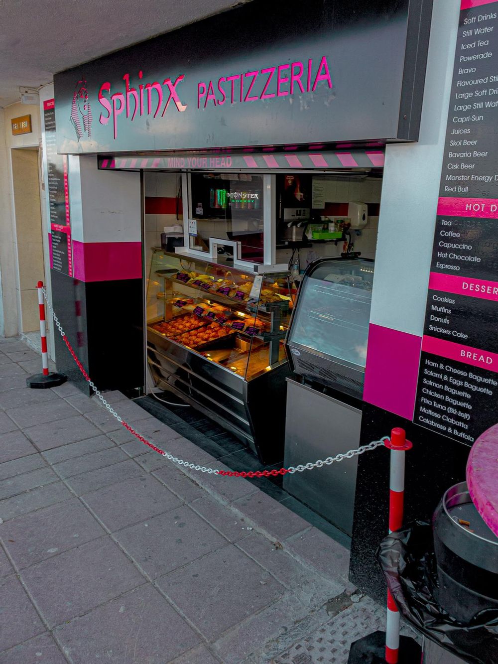 Here's one of the Sphinx pastizzerias that the #Figazzi can be found!